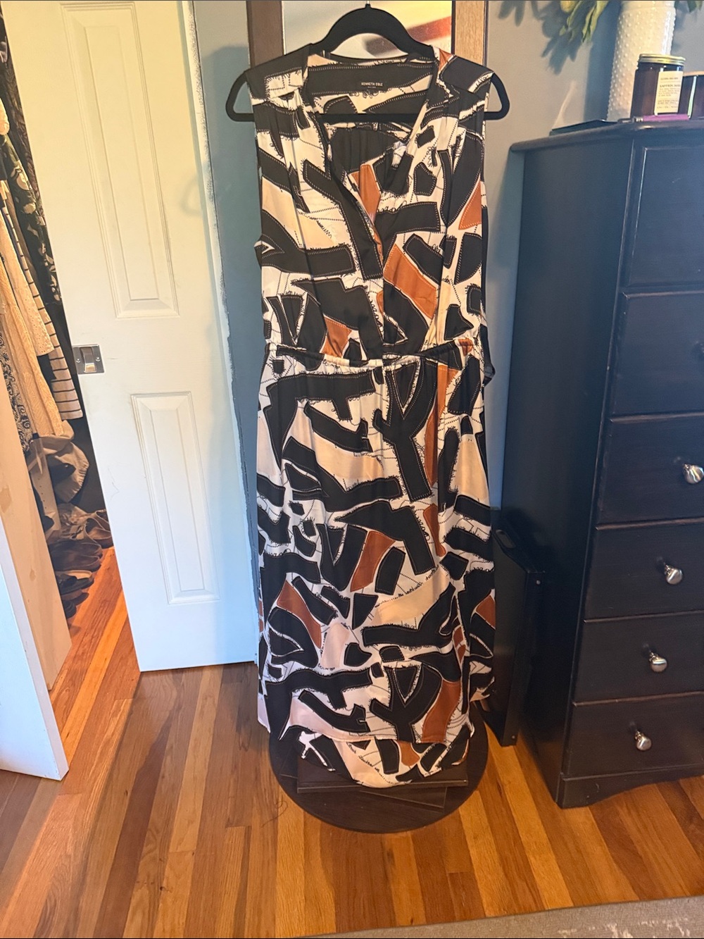 Kenneth Cole Black, White & Brown Abstract Print Maxi Dress